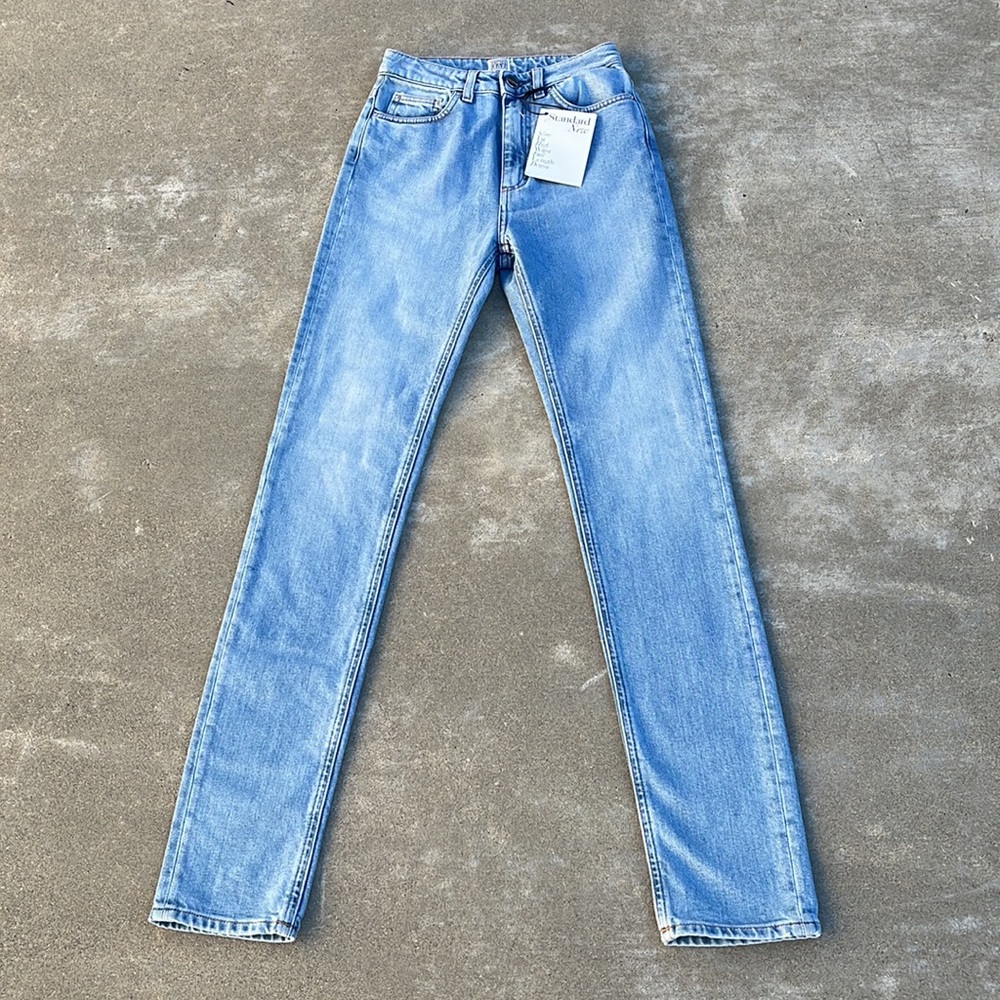 NWT TOTEME Standard New Slim Fit High Waist Full Length Jeans in Light Blue Wash